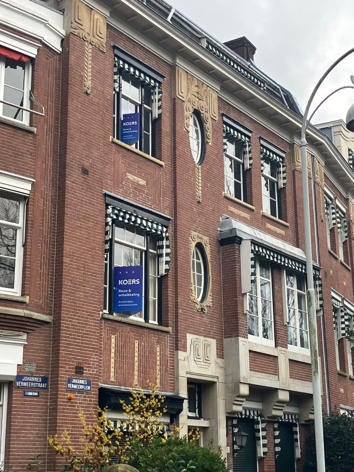 P Amsterdam Johannes Vermeerplein 1 8
