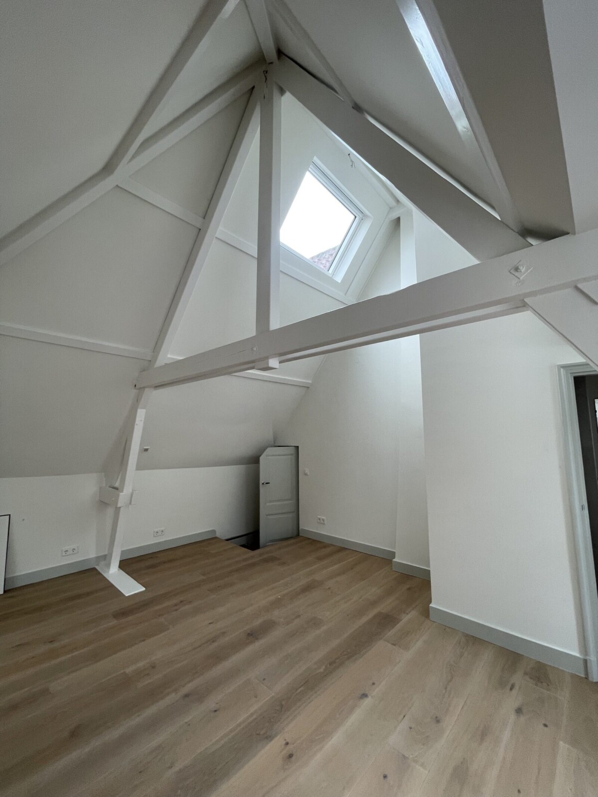 P Leiden Nieuwsteeg 2 monumentale woning 13