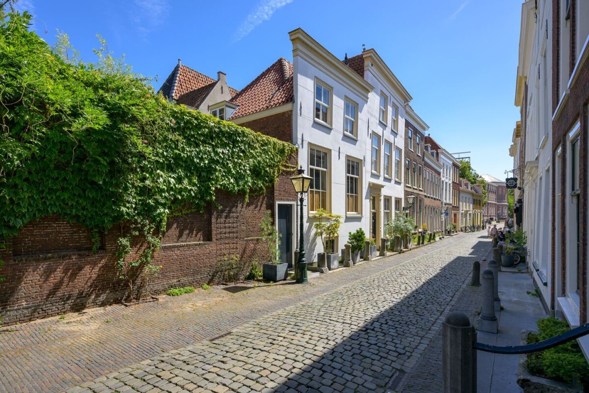 P Leiden Nieuwsteeg 2 monumentale woning 14