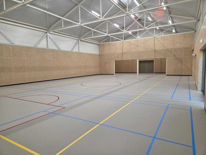 Sporthal in traditionele staalbouw met biobased materialen
