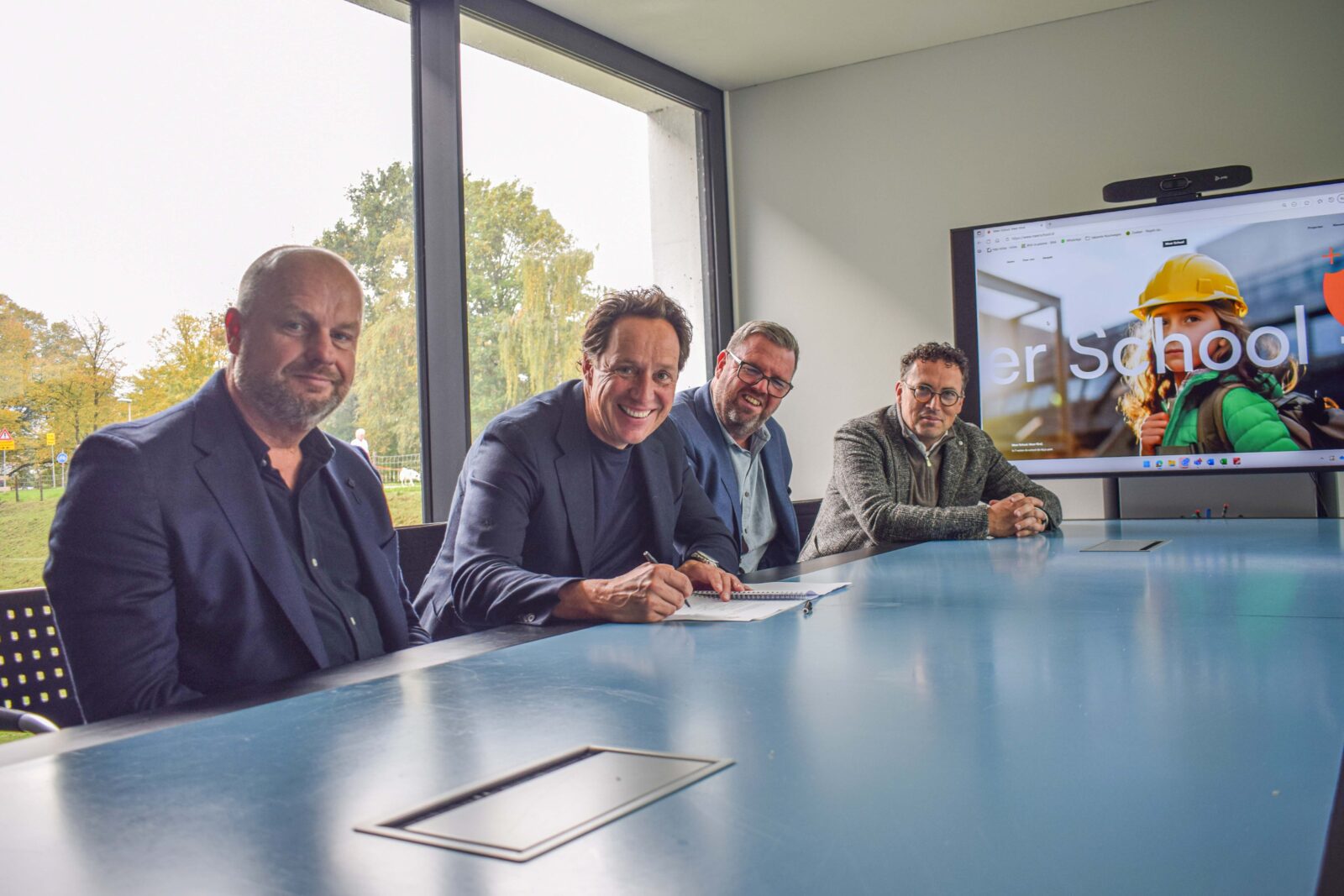 Vlnr: Michiel Lamens (GoodMorrow) , Harold Koers (KOERS), Jan Anker (MeerBouw), Sander Ros (RoosRos Architecten).