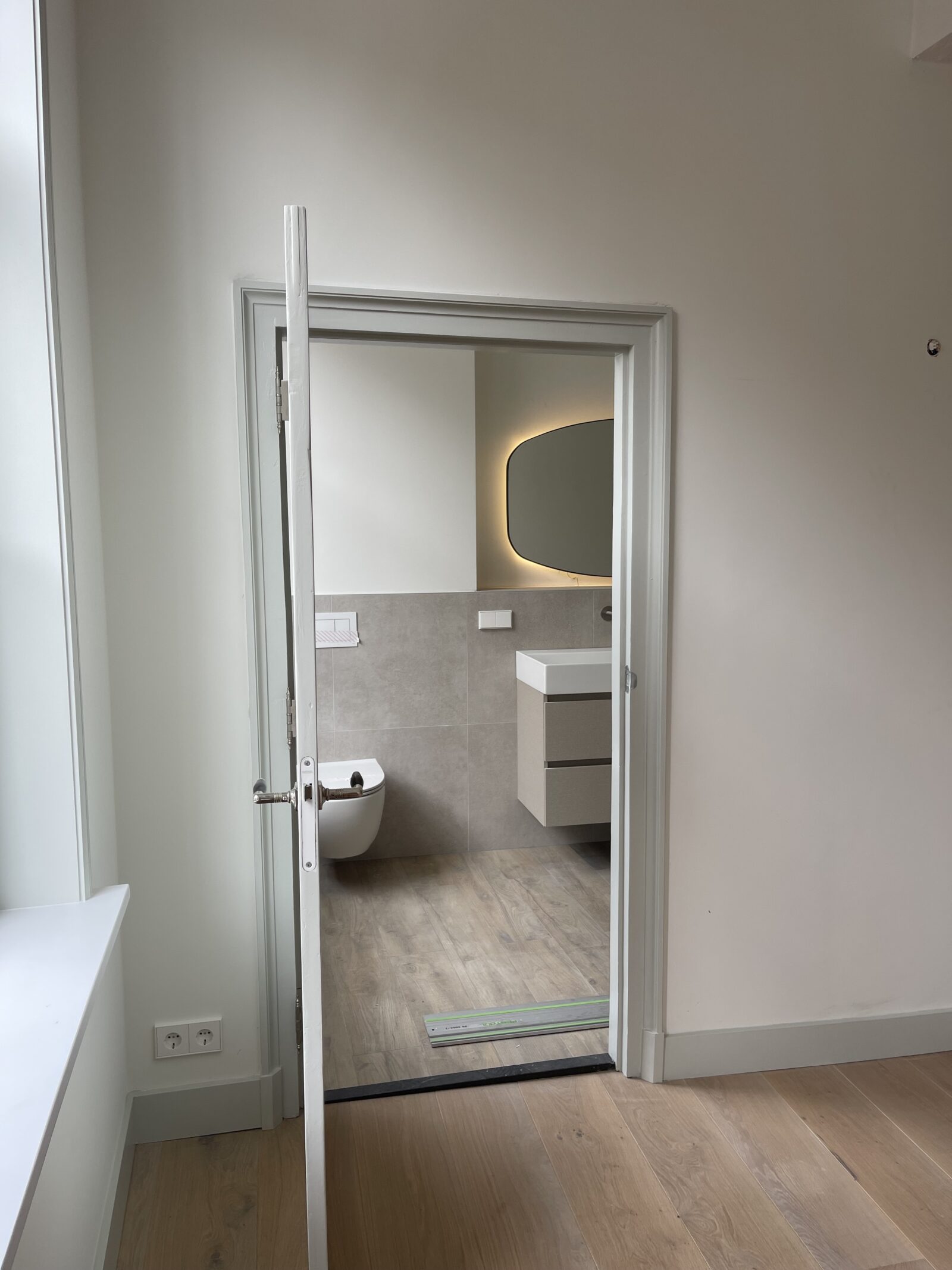 Een van de badkamers
