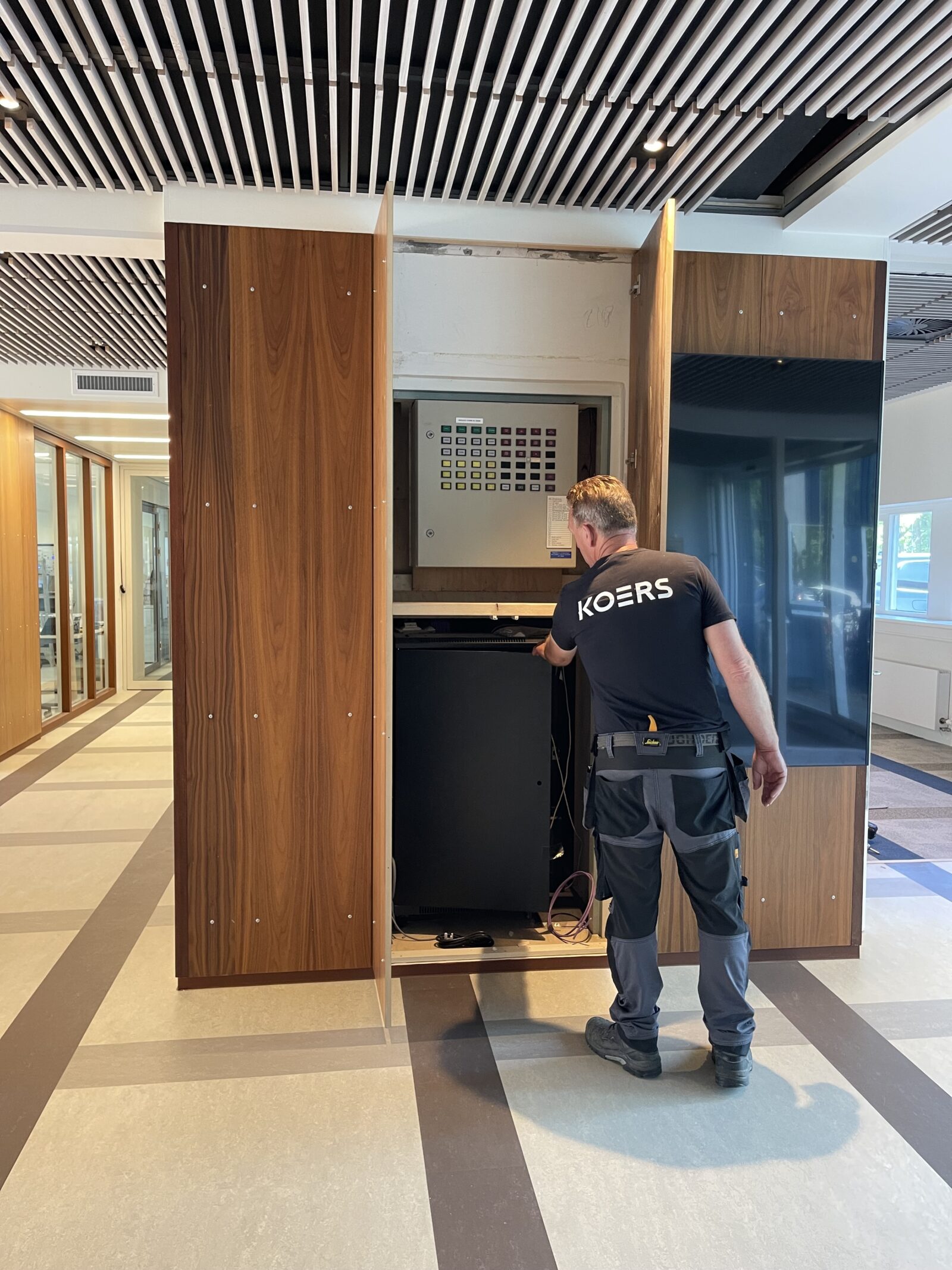 Hergebruikt materiaal, op maat gemaakt.